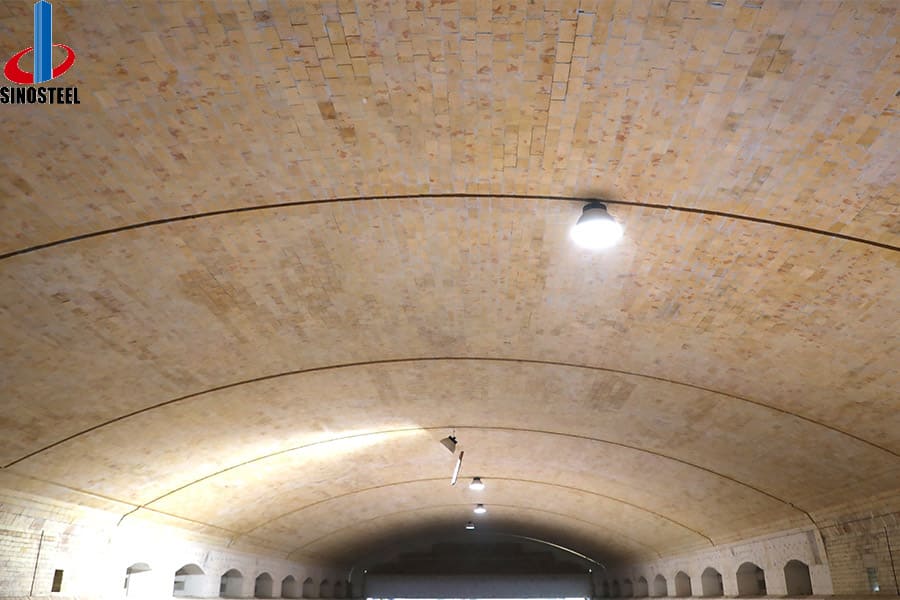 Silica refractory brick lining installed in an industrial glass kiln